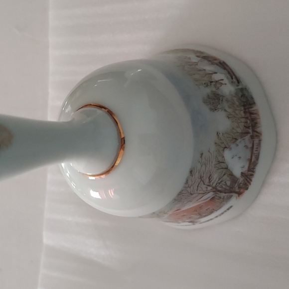 43 year old Vintage Currier&Ives Winter Scenes 1978 Dinner Bell 5 3/8 in.Hx3 W - Picture 3 of 10